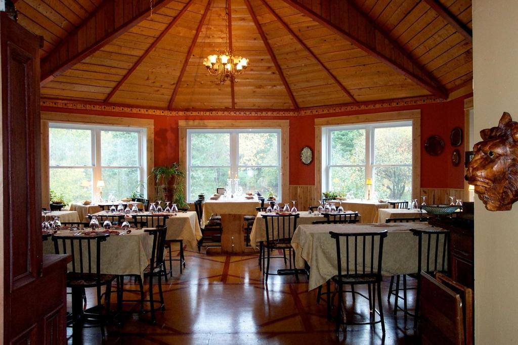 Auberge Restaurant La Mara Saint-Joseph-de-Ham-Sud 외부 사진