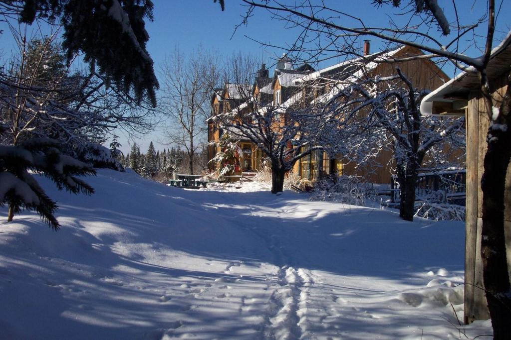 Auberge Restaurant La Mara Saint-Joseph-de-Ham-Sud 외부 사진